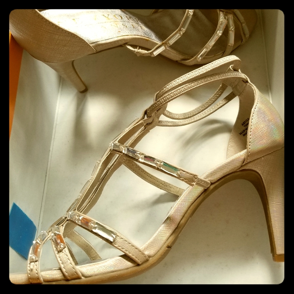 Tan heels